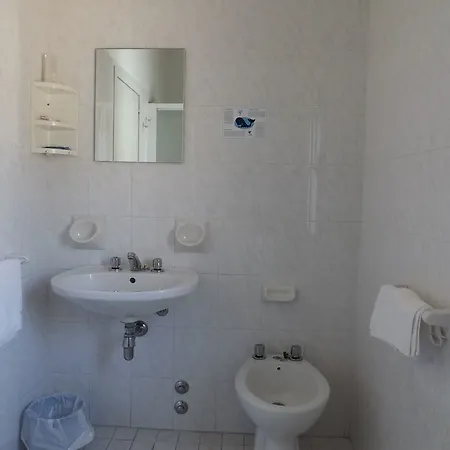 Отель Annamaria 3*
