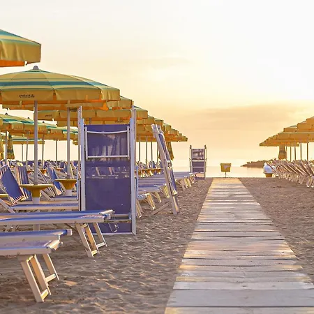 Annamaria 3* Чезенатико